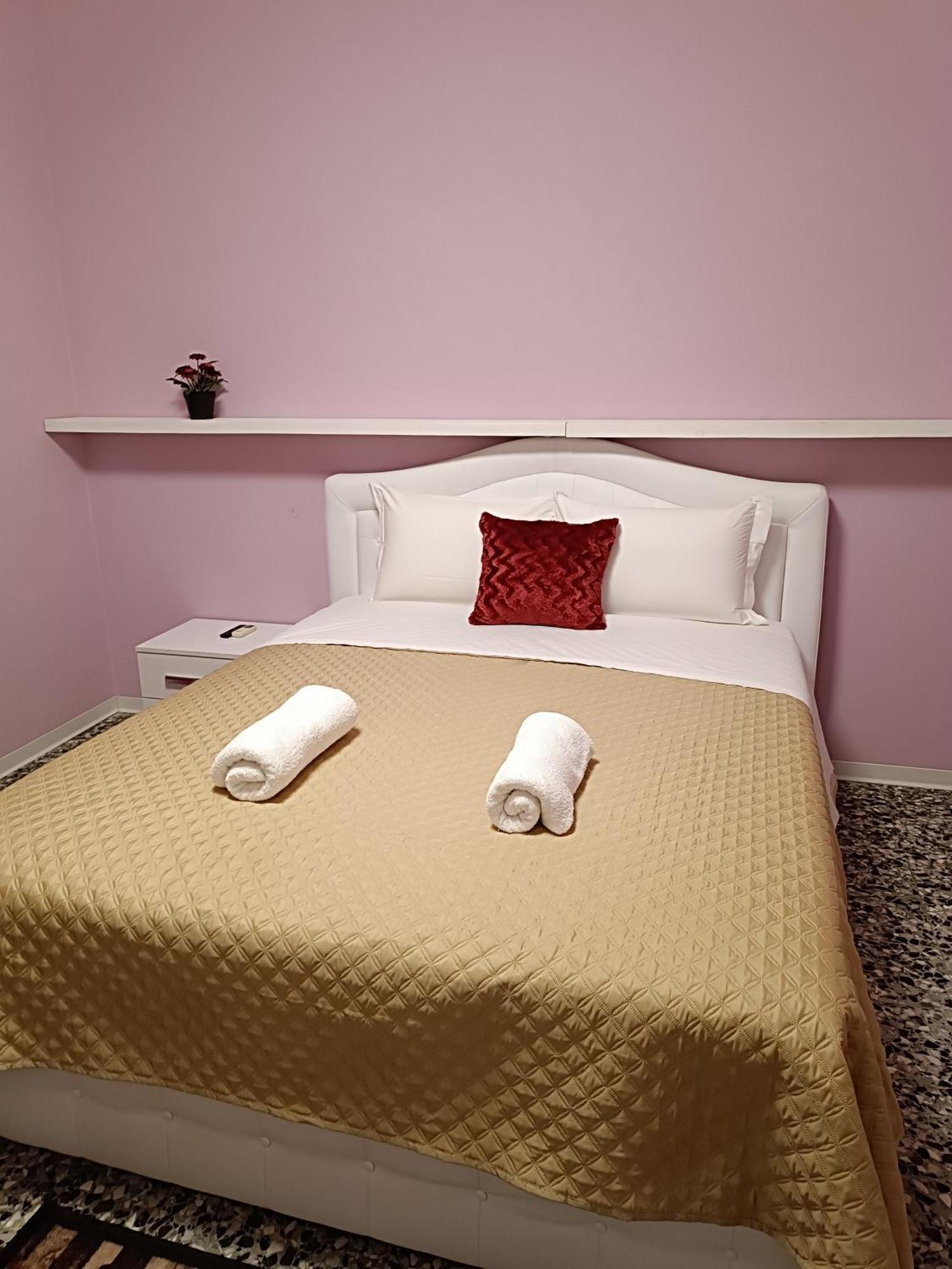 Locazione Turistica 2 Bed & Breakfast Tessera Dış mekan fotoğraf